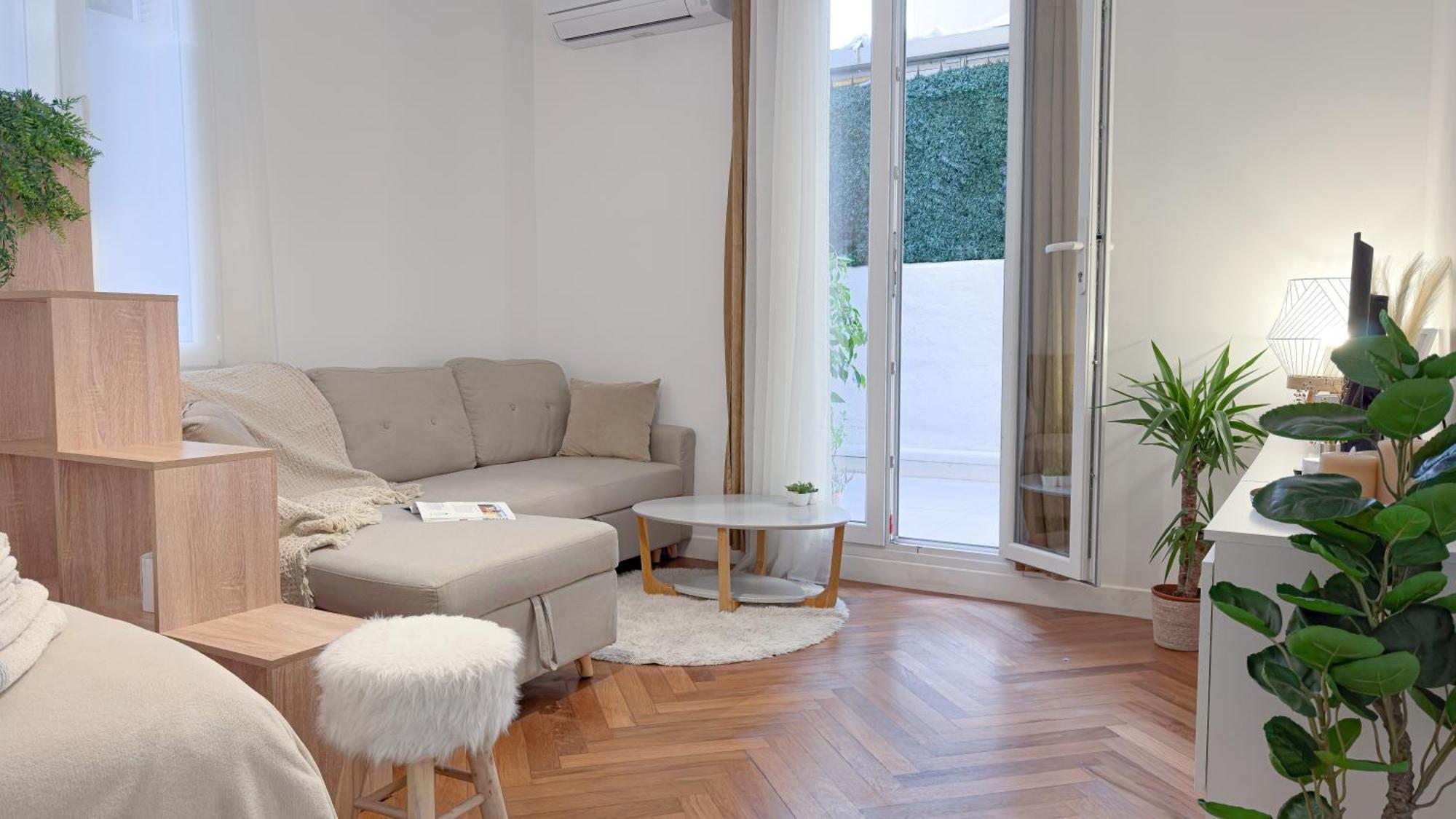 Apartamento - Bright & Modern - Private Terrace - Aircon - Near Train & Nice