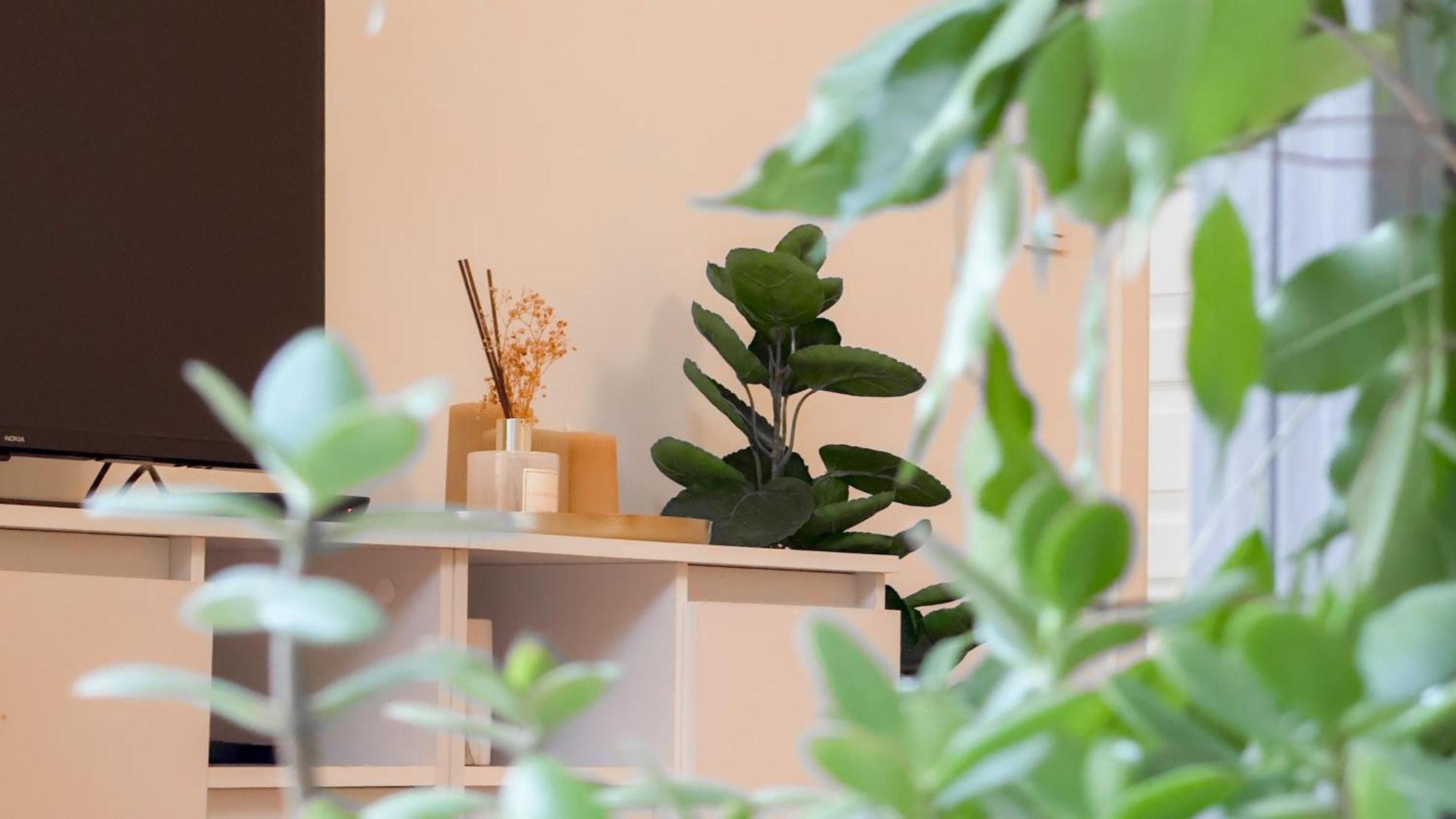 - Bright & Modern - Private Terrace - Aircon - Near Train &